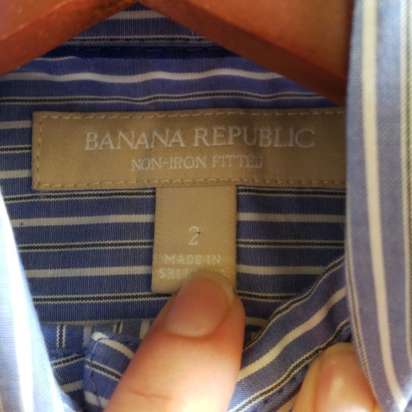 Banana Republic button down size 2 - Picture 2 of 6